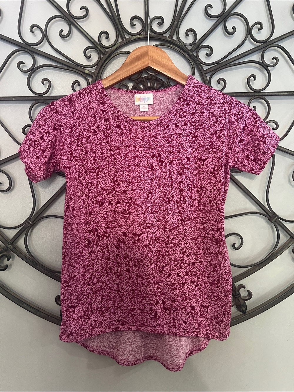 LuLaRoe Rose Pattern Magenta Short Sleeve Tee